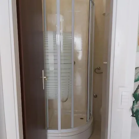 Makjanic アパート イェルサ