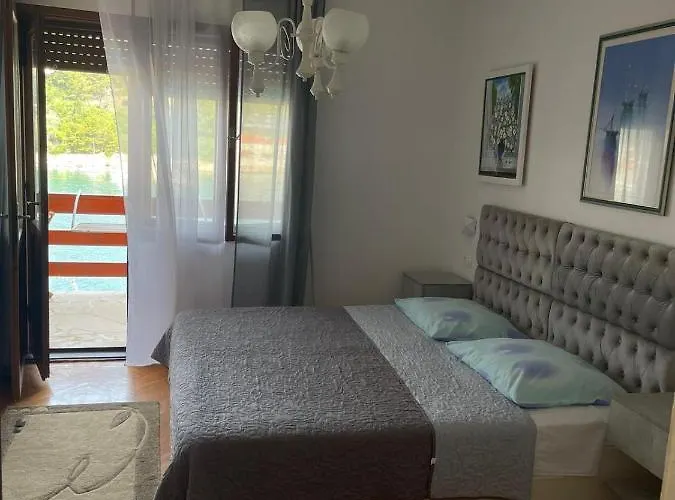 Makjanic Apartment *